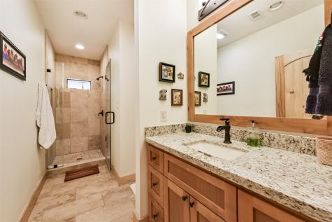 83 Maid Marian Cleveland TX 77327