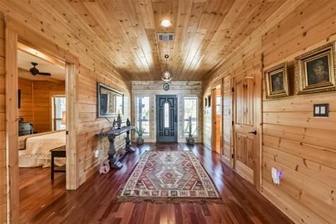 83 Maid Marian Cleveland TX 77327