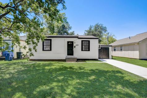 825 13th Avenue N Texas City TX 77590
