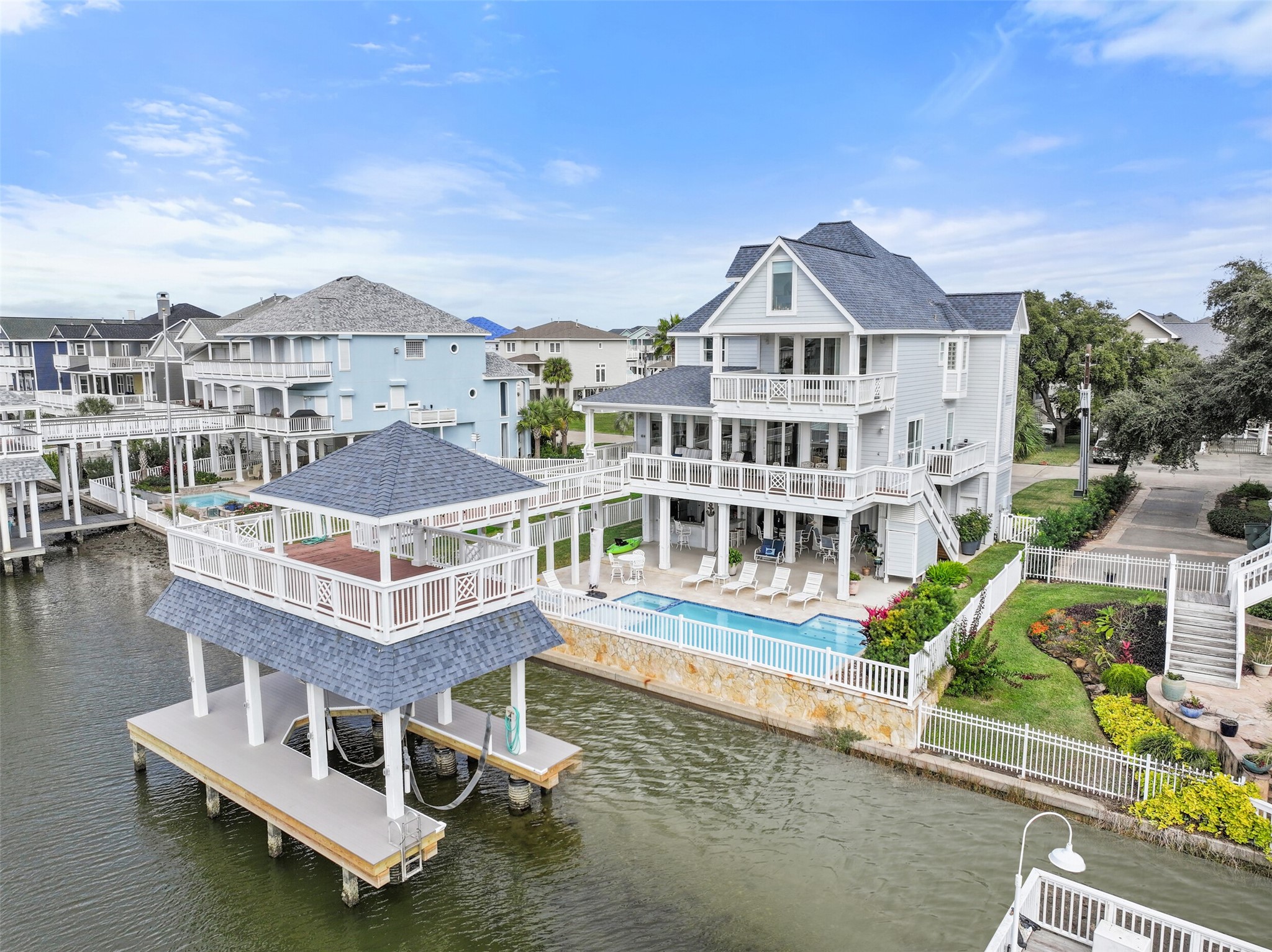 3418 Windlass Court Galveston TX 77554