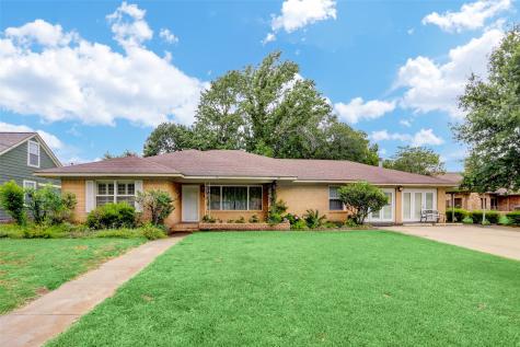 822 N Meyer Street Sealy TX 77474