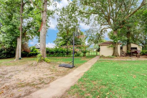 822 N Meyer Street Sealy TX 77474