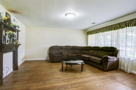 822 N Meyer Street Sealy TX 77474