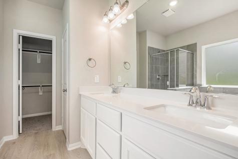 2239 Lakewood Drive West Columbia TX 77486