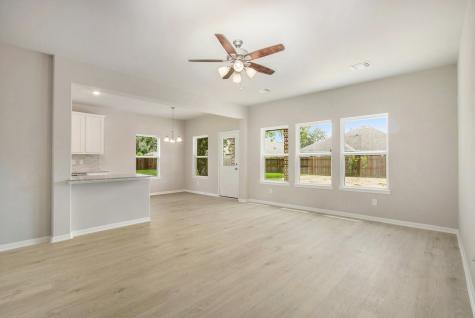2239 Lakewood Drive West Columbia TX 77486