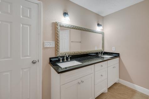 2910 Norwich Street Pearland TX 77584