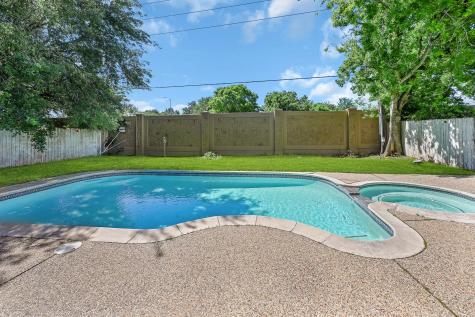 2910 Norwich Street Pearland TX 77584