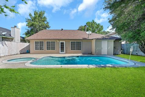 2910 Norwich Street Pearland TX 77584