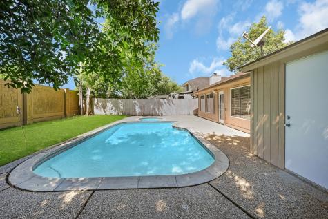 2910 Norwich Street Pearland TX 77584