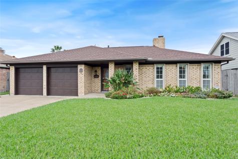 7610 Beaudelaire Circle Galveston TX 77551