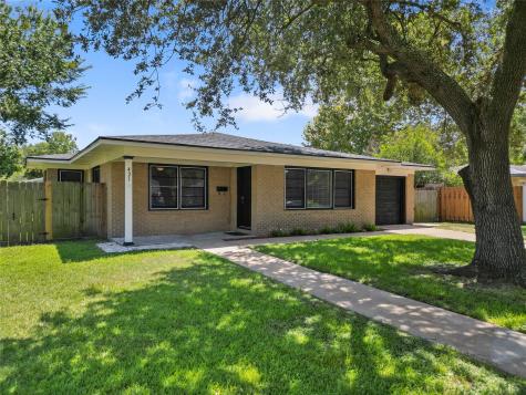 421 22nd Avenue N Texas City TX 77590