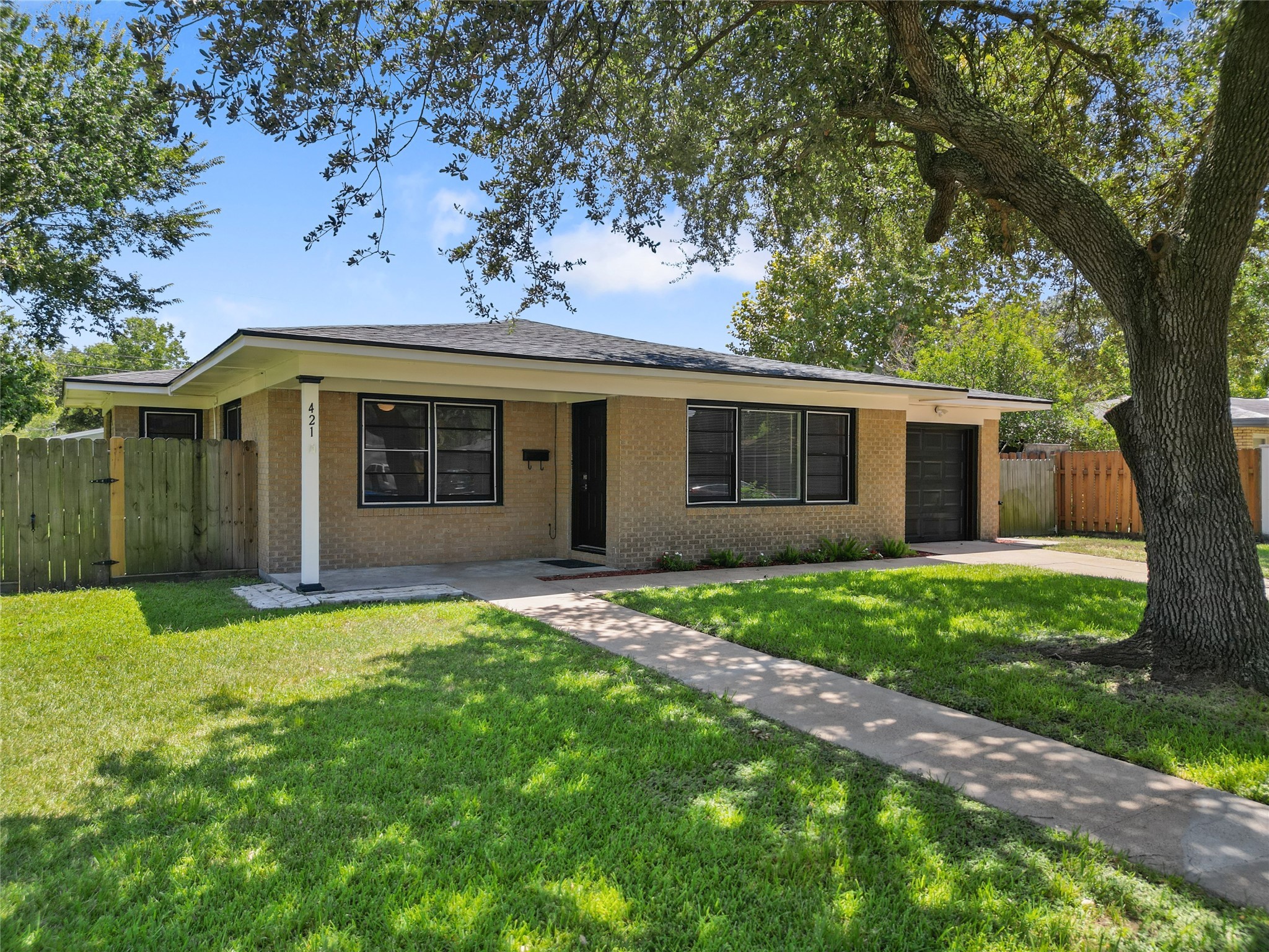 421 22nd Avenue N Texas City TX 77590