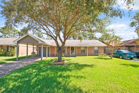 806 Barnesville Street Channelview TX 77530