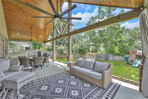 146 S Carson Cub Court Montgomery TX 77316