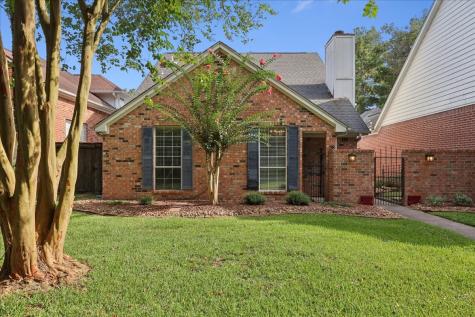 38 Sandelwood Trail Beaumont TX 77706
