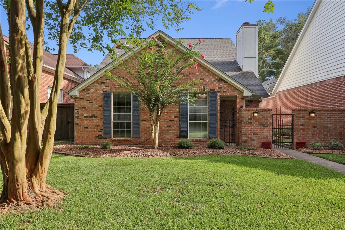 38 Sandelwood Trail Beaumont TX 77706