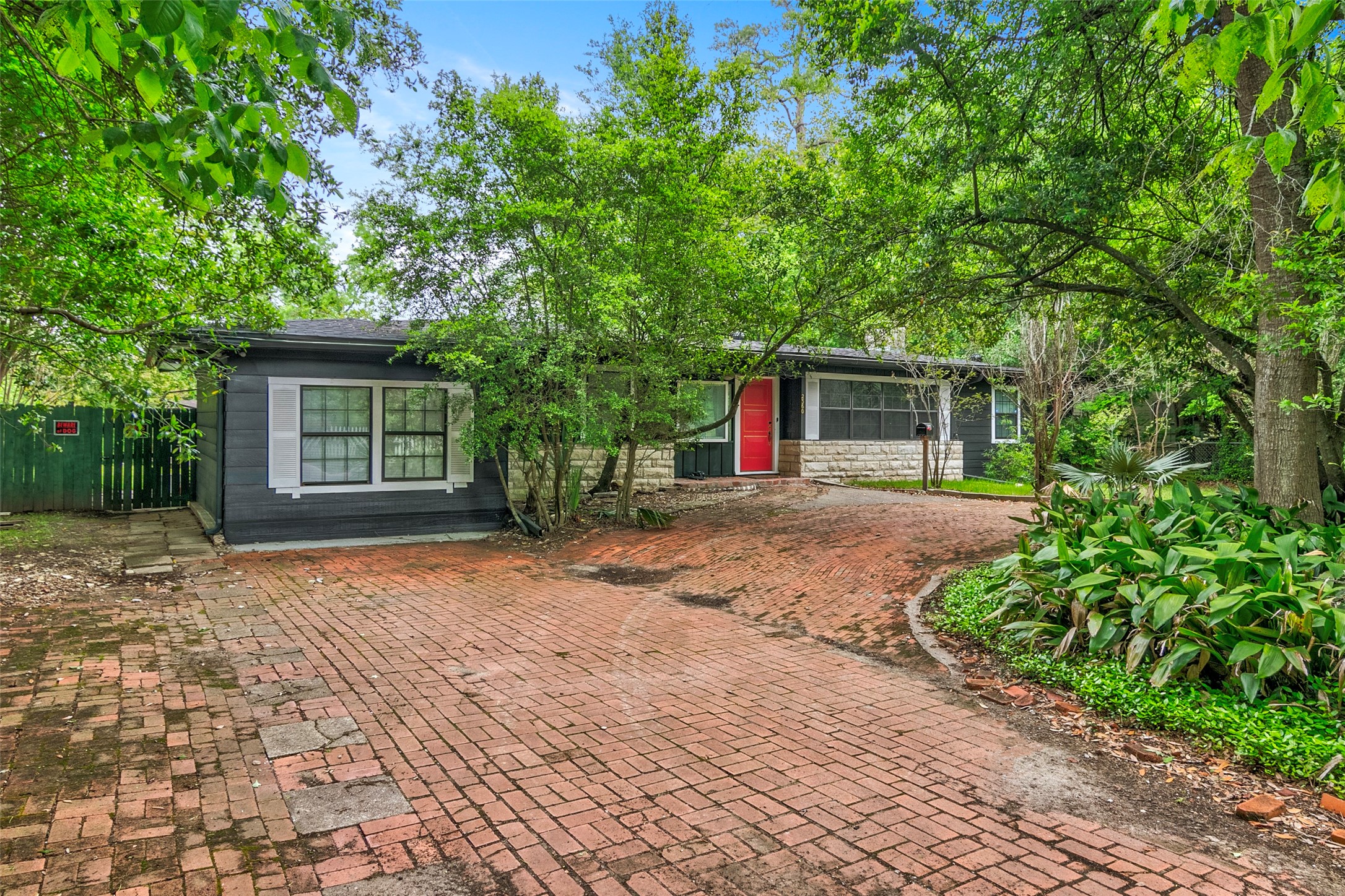 2360 Gladys Street Beaumont TX 77702