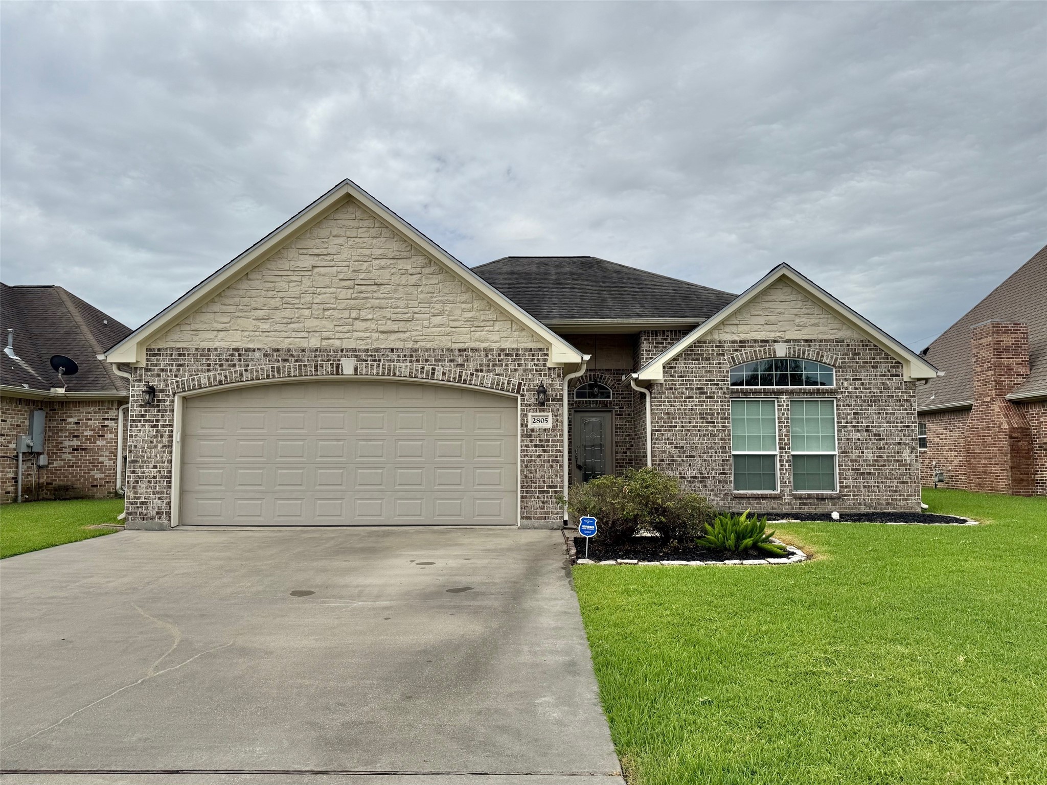 2805 Terrace Avenue Groves TX 77619