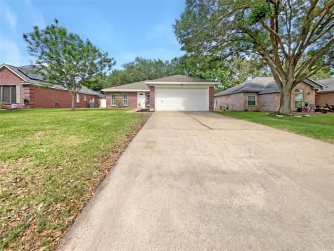 602 Shadowlake Court Sealy TX 77474