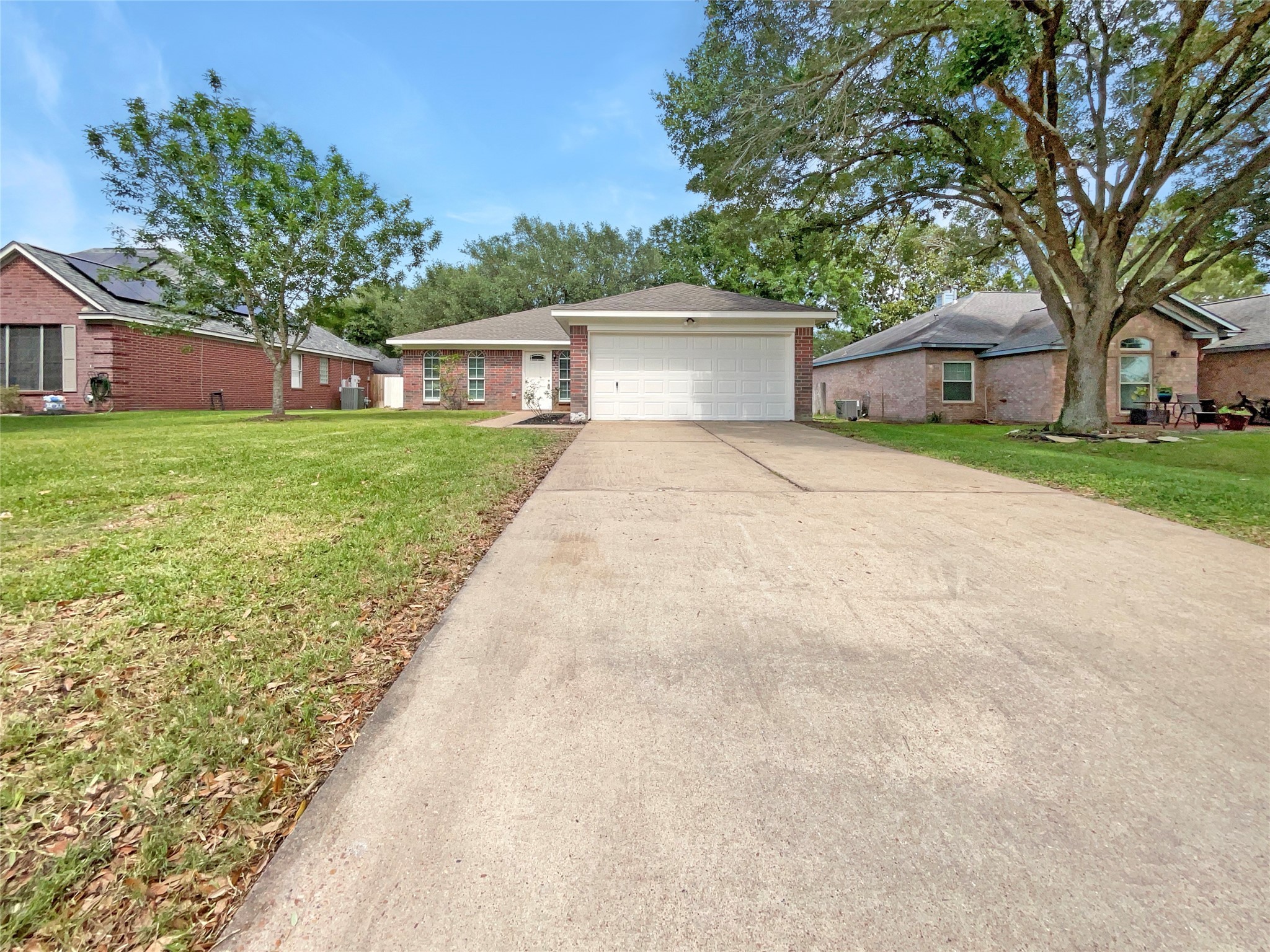 602 Shadowlake Court Sealy TX 77474