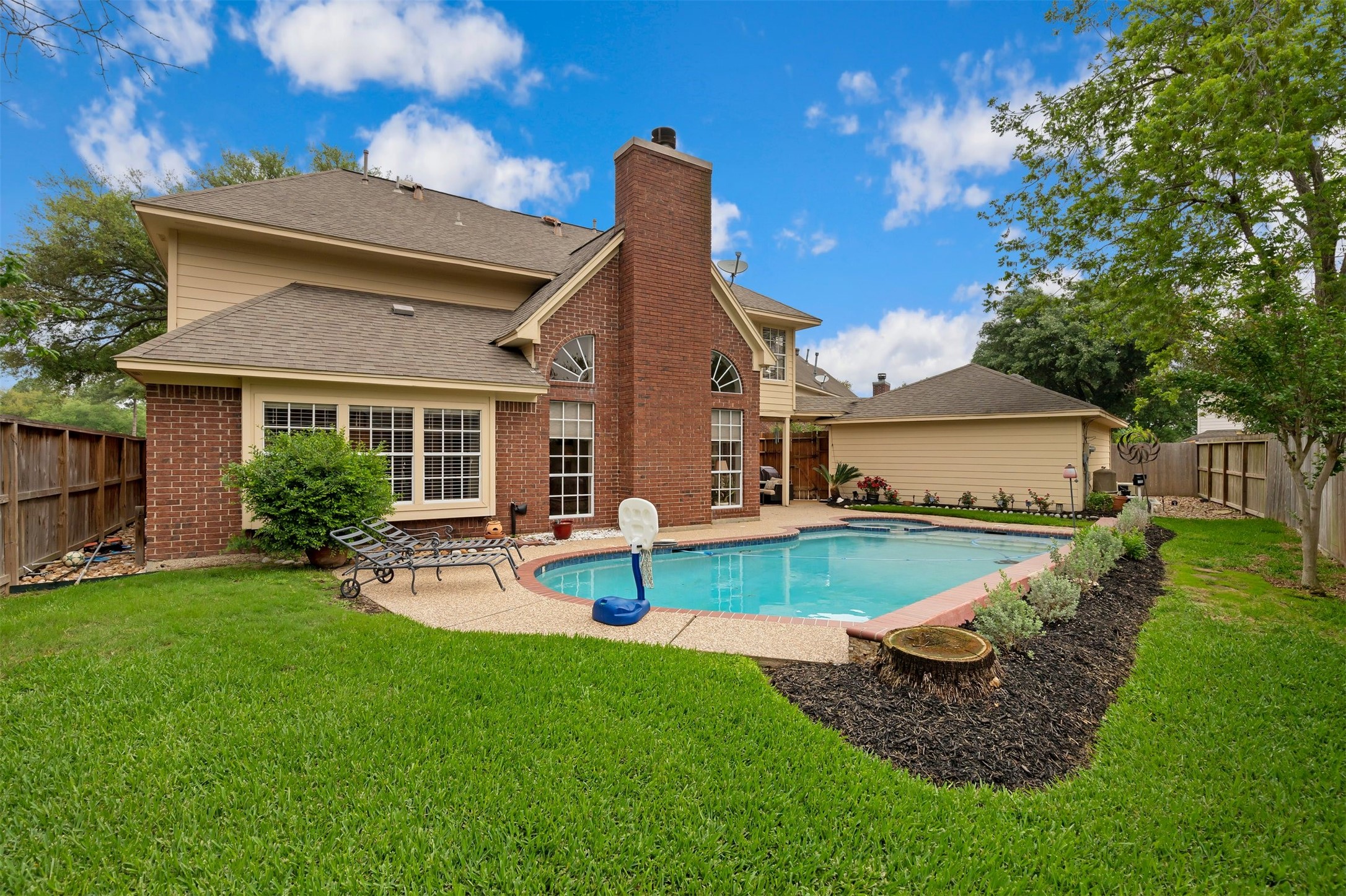 16127 Garden Hill Lane Houston TX 77095