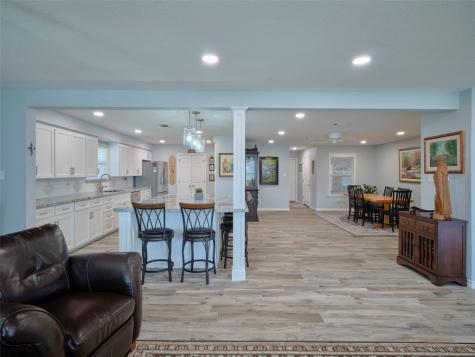 9015 Antonia Street Needville TX 77461