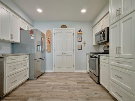 9015 Antonia Street Needville TX 77461