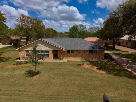 9015 Antonia Street Needville TX 77461