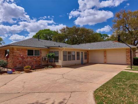 9015 Antonia Street Needville TX 77461