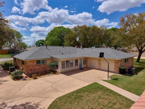 9015 Antonia Street Needville TX 77461