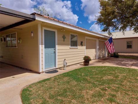 9015 Antonia Street Needville TX 77461