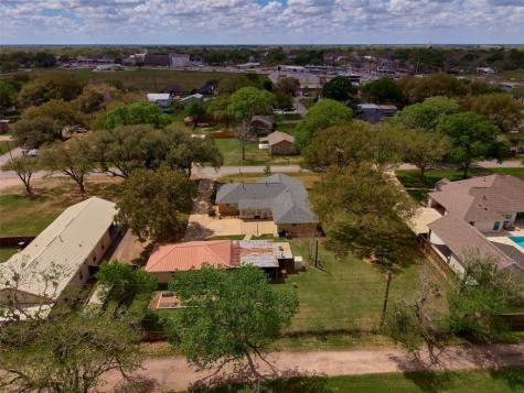 9015 Antonia Street Needville TX 77461