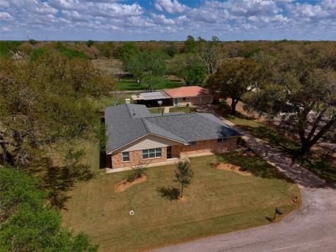 9015 Antonia Street Needville TX 77461