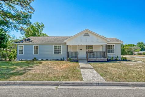 611 N Whiting Street Baytown TX 77520