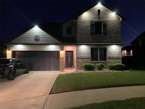 1919 Dover Heights Lane Fresno TX 77545