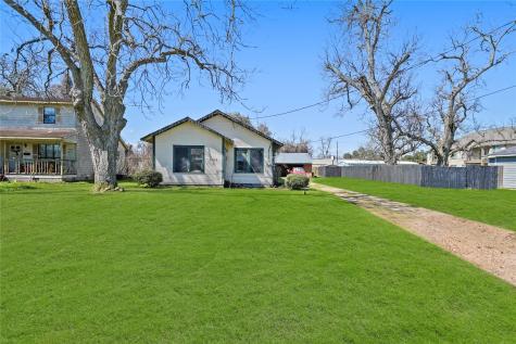 1105 N Rusk Street Wharton TX 77488