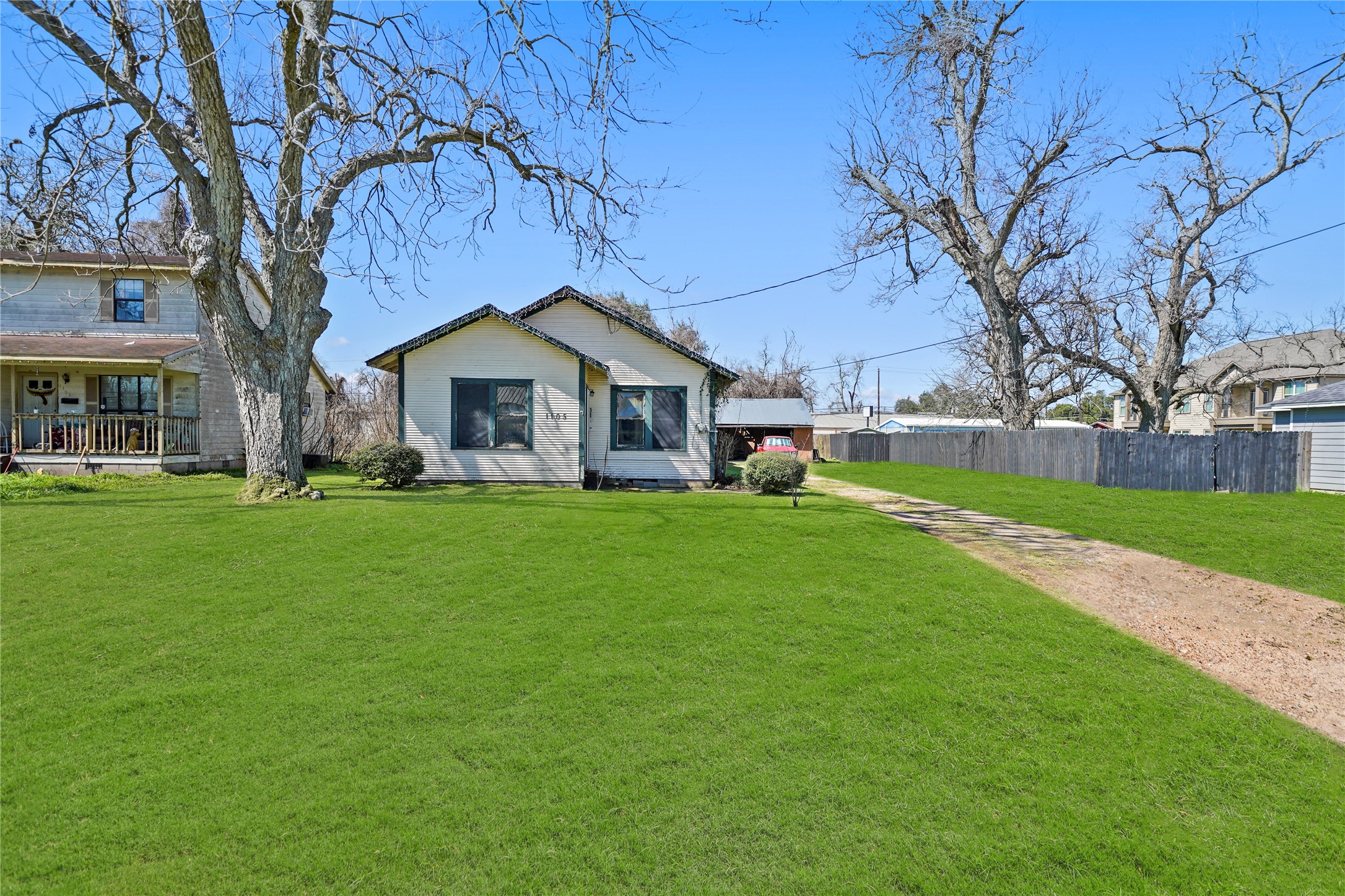 1105 N Rusk Street Wharton TX 77488