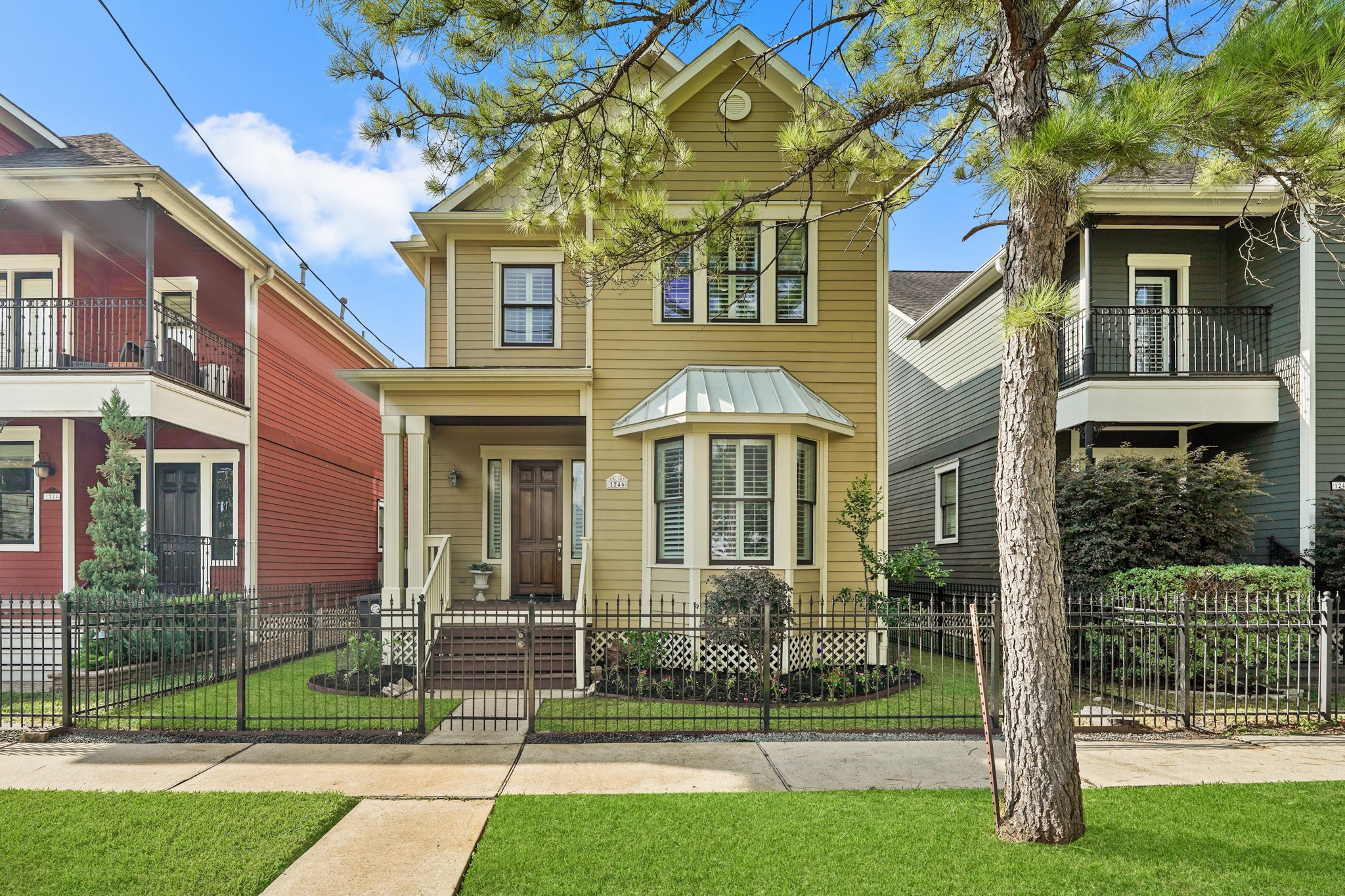 1246 W 22nd Street Houston TX 77008