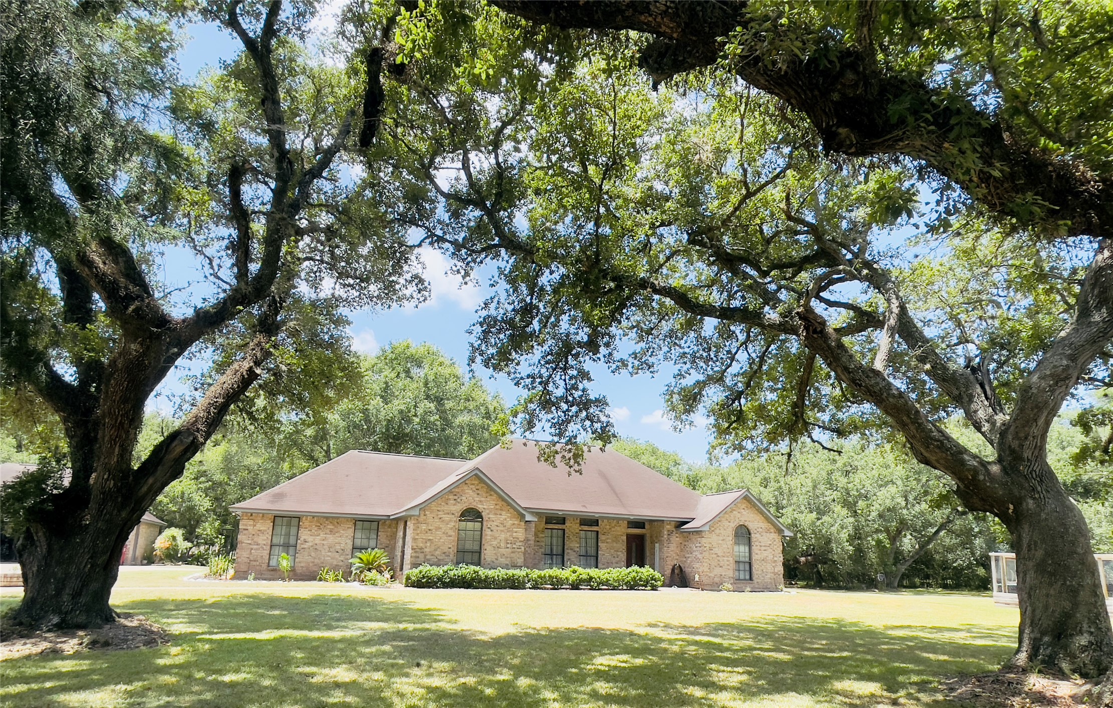8439 Osceola Lane West Columbia TX 77486