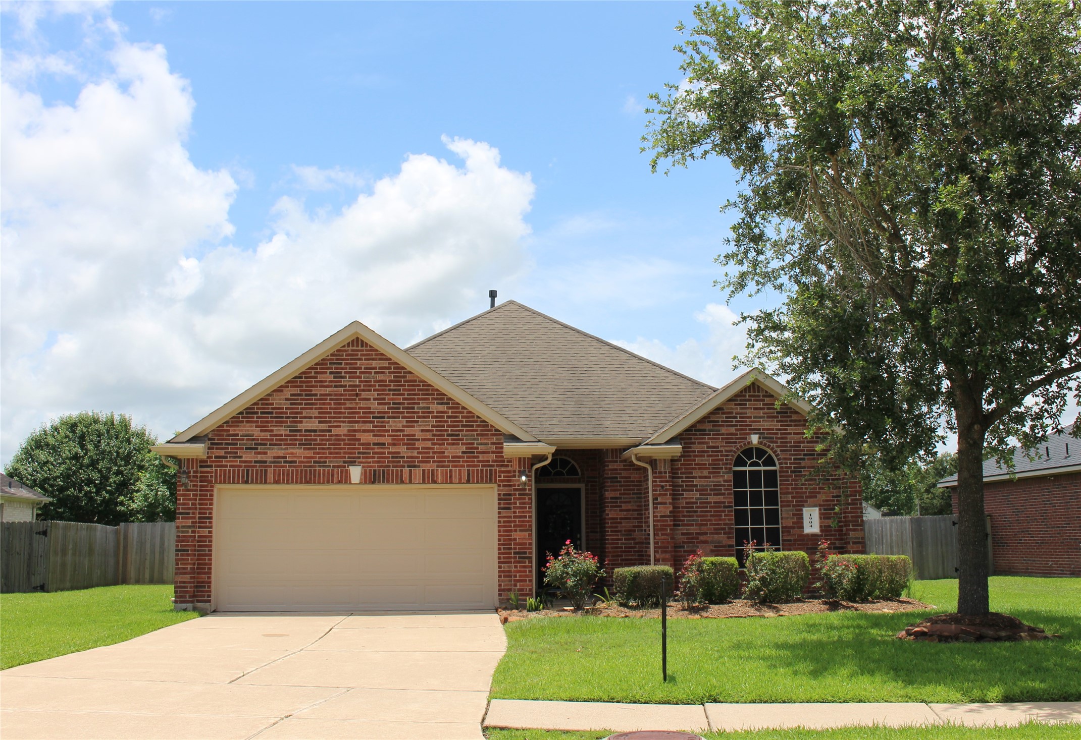 1904 Vineyard Bend Court Pearland TX 77581
