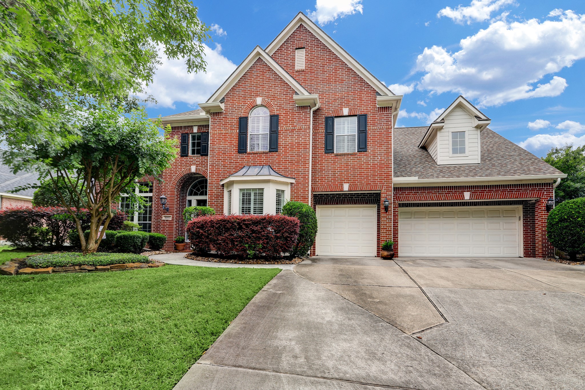 6007 Country Falls Lane Kingwood TX 77345