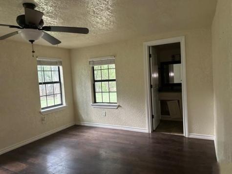 129 New York Avenue Lakehills TX 78063