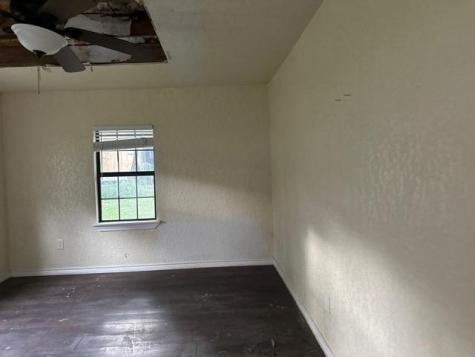 129 New York Avenue Lakehills TX 78063