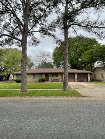 2901 Myatt Lane El Campo TX 77437