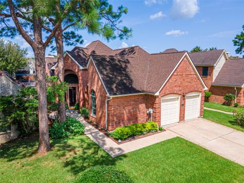 1235 Misty Lake Court Sugar Land TX 77498