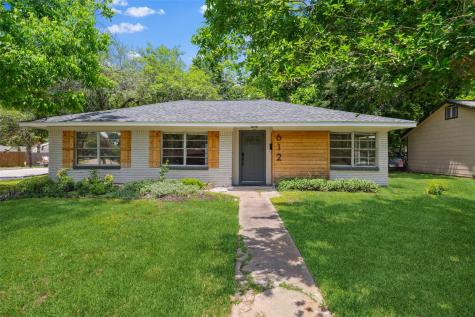612 W Lobit Street Baytown TX 77520