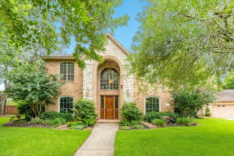 71 Rosewood Street Lake Jackson TX 77566