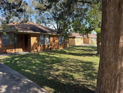 216 Schilling Street Baytown TX 77520