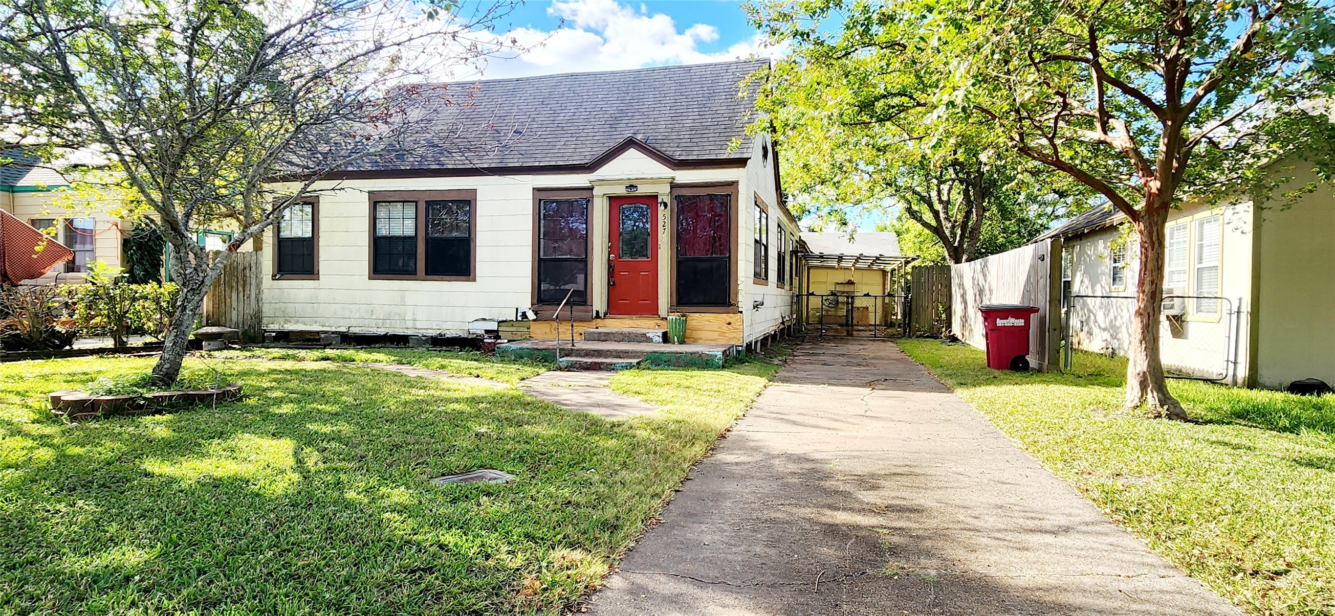 527 W 4th Street Freeport TX 77541