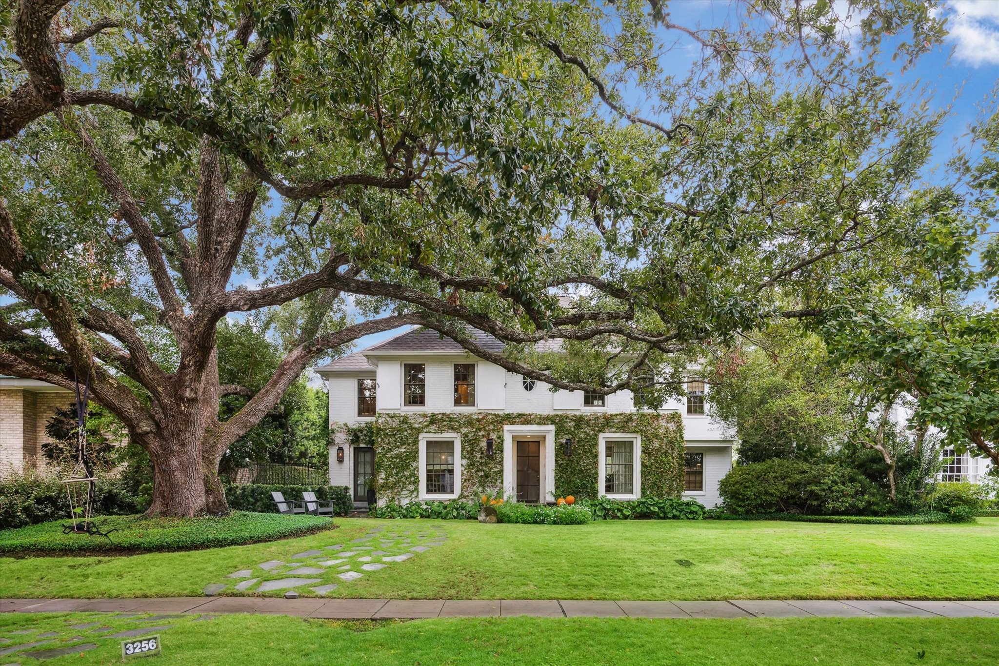 3256 Huntingdon Place Houston TX 77019